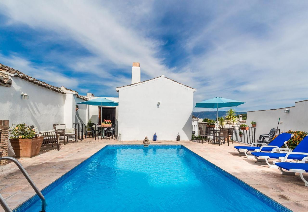Casa Mundo - 16th Century Traditional White With Pool Hébergement de vacances