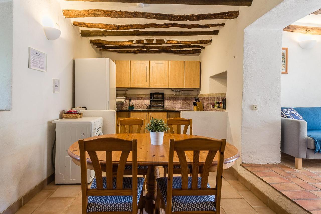 Casa Mundo - 16th Century Traditional White With Pool Holiday home